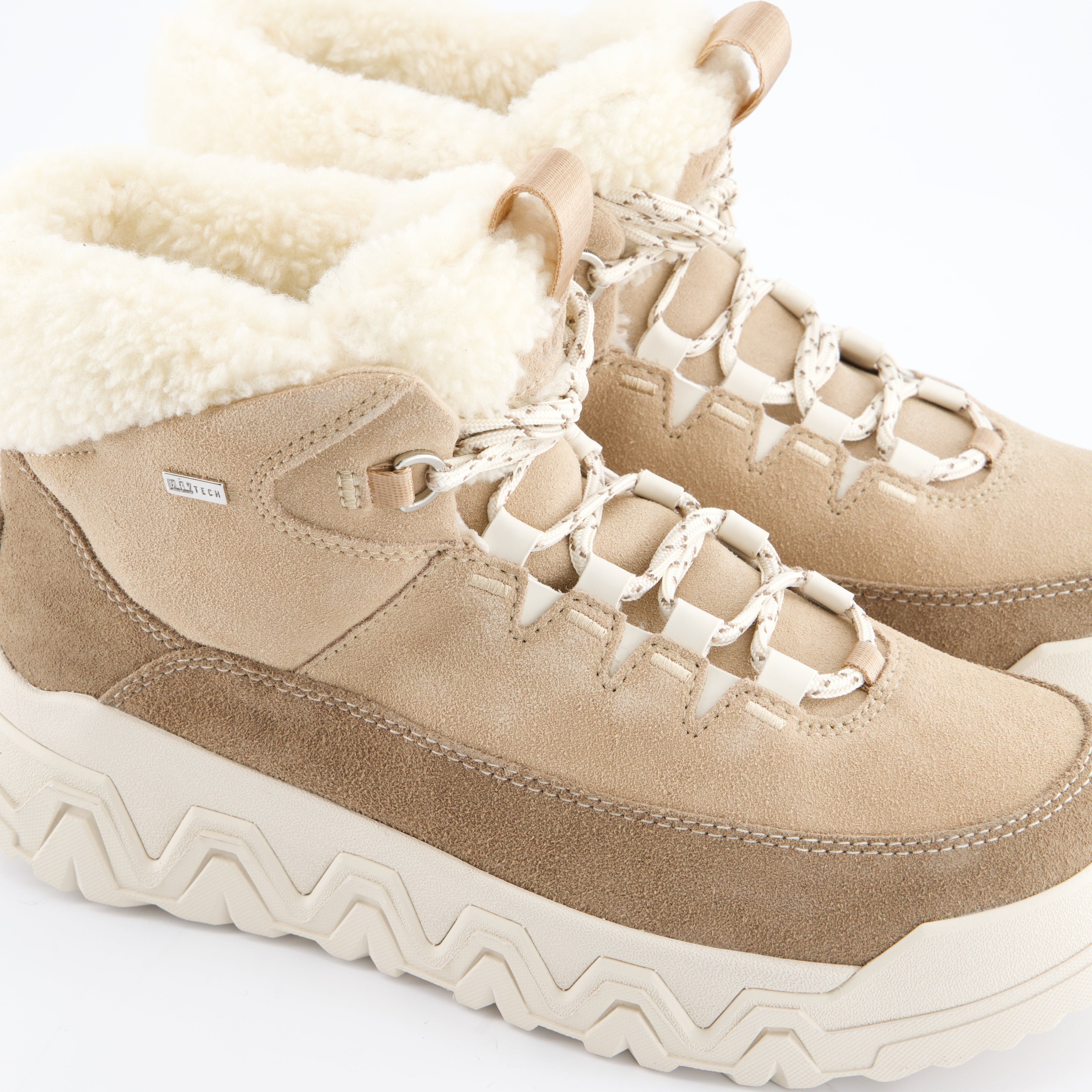 UGG Damenschuhe - Winterstiefel, Winterstiefel Terre Trail Cozy Lace