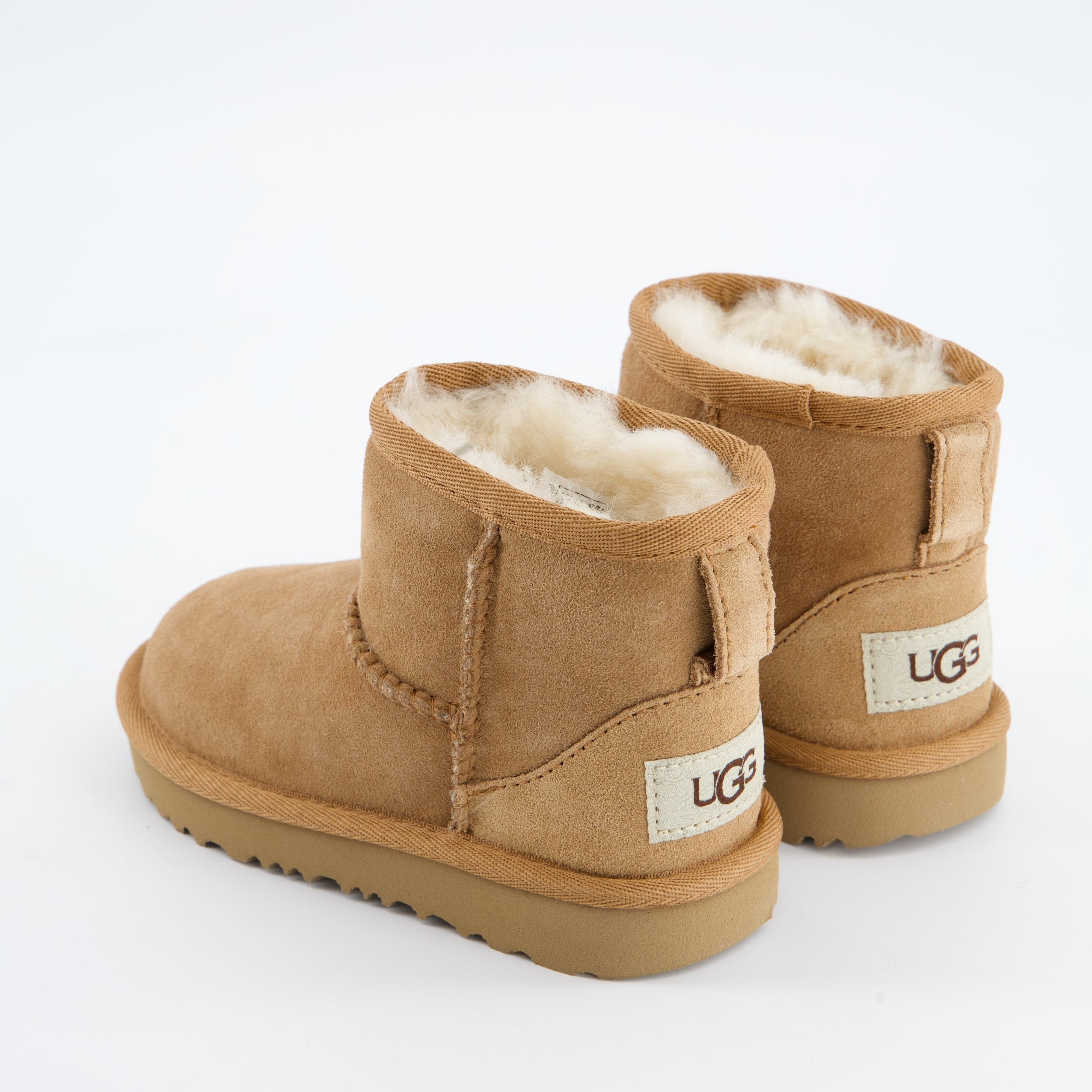 UGG Mädchenschuhe - Winterstiefel Winterstiefel Classic Mini II