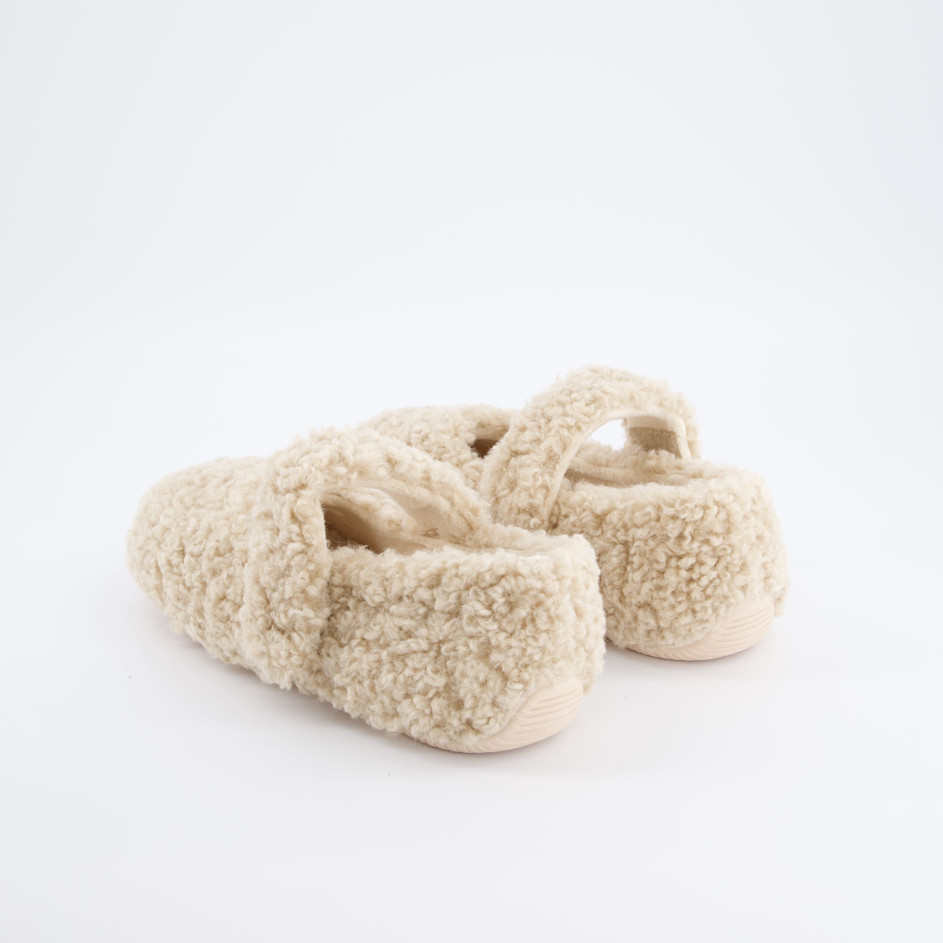 VERBENAS Damenschuhe - Hausschuhe, Hausschuhe Yina curly